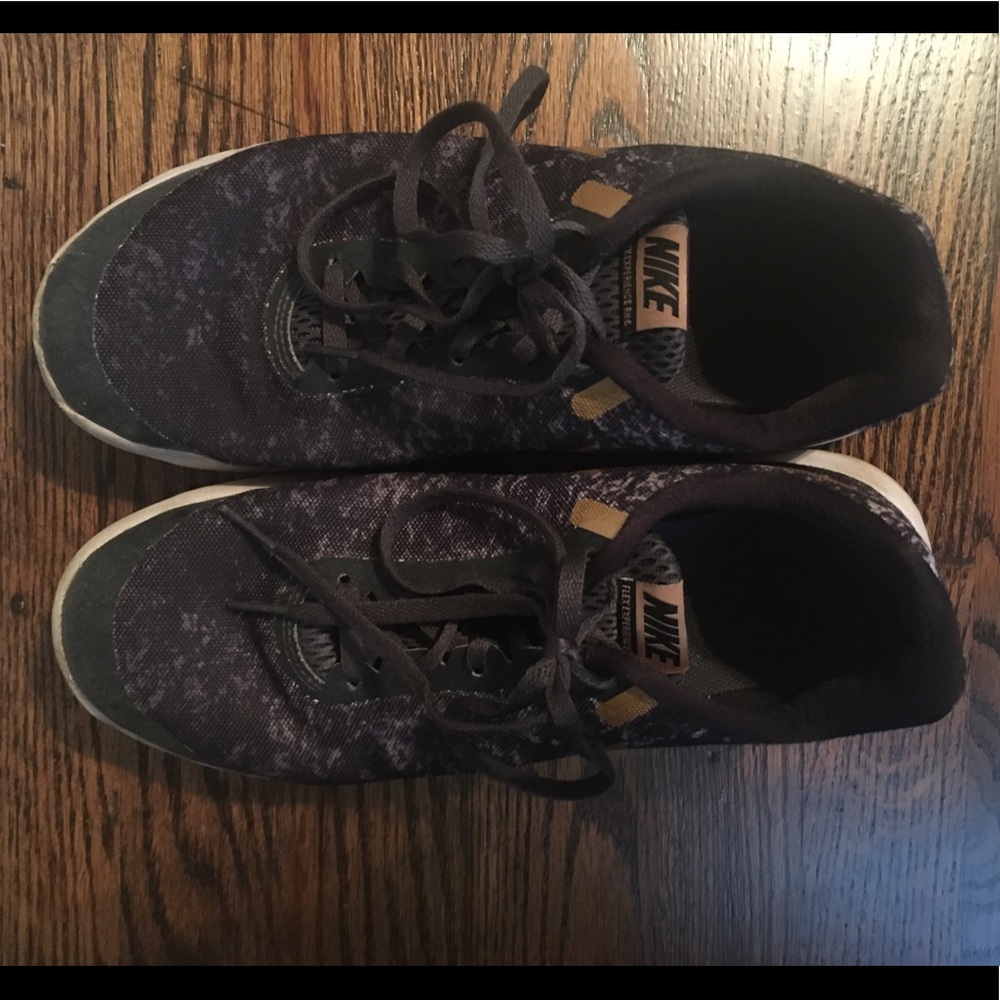Black and Gold Nike’s W 8.5